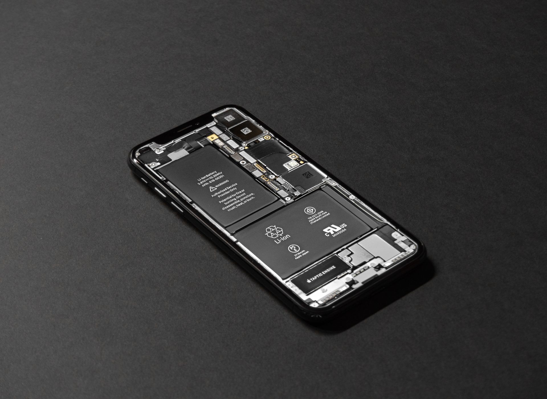 Baterai Li-ion dan komponen dalam iPhone